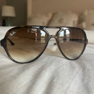 Women’s Ray Bans